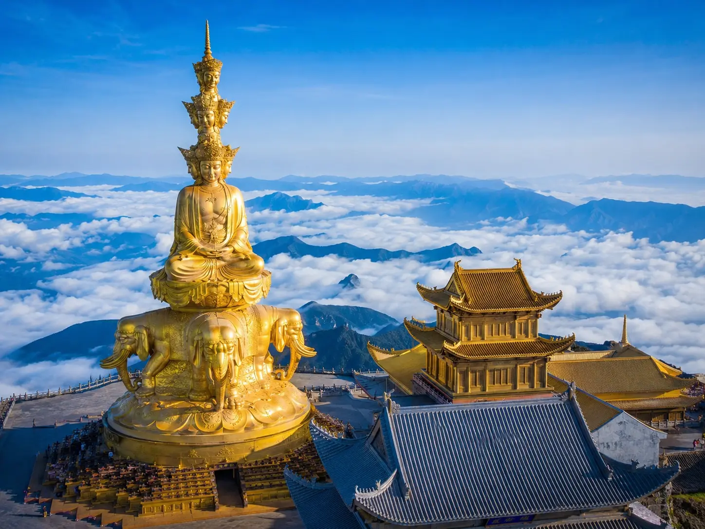 峨眉山金頂