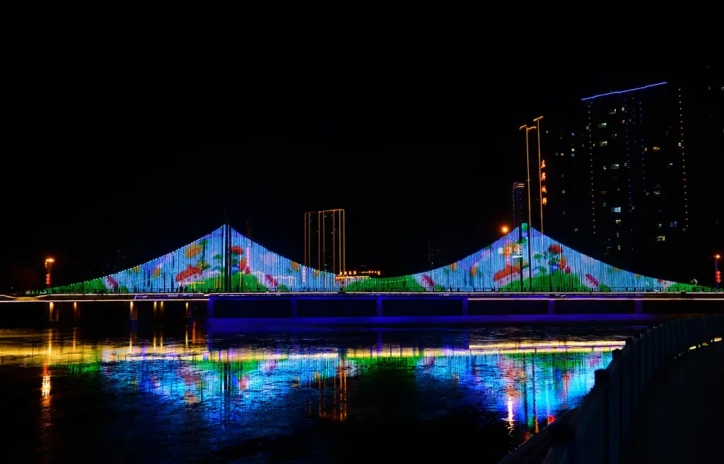 庫爾勒孔雀河夜景